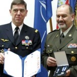 U ime Glavnog tajnika NATO, general zbora Abrial uručio je odličje pukovniku Krešimiru Lokasu