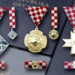 "Izbacite uljeza"