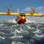 Ima li dijelova za avione Canadair CL-415?