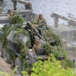NATO zaustavljen na carini