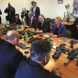 Predsjednica Grabar Kitarović u posjetu HS Produktu