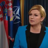 Grabar Kitarović o borbenim avionima i snježnom valu
