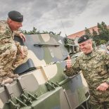 Kako su Hrvati razgledavali Leoparde u Mađarskoj