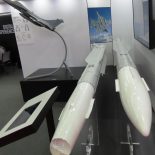 Borbeni avion Rafale i dva tipa projektila MICA