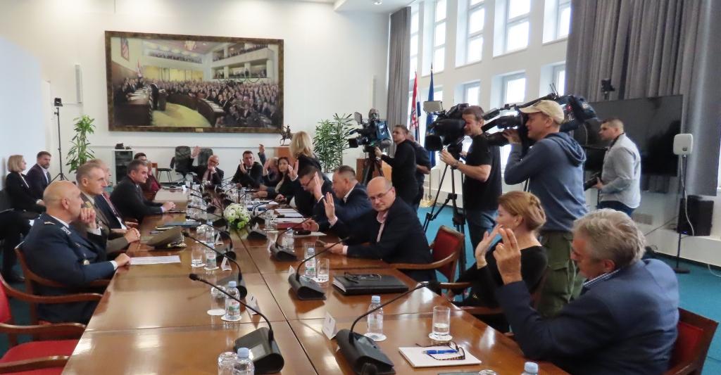 Odbor za obranu - svi ZA nabavu sustava HIMARS!